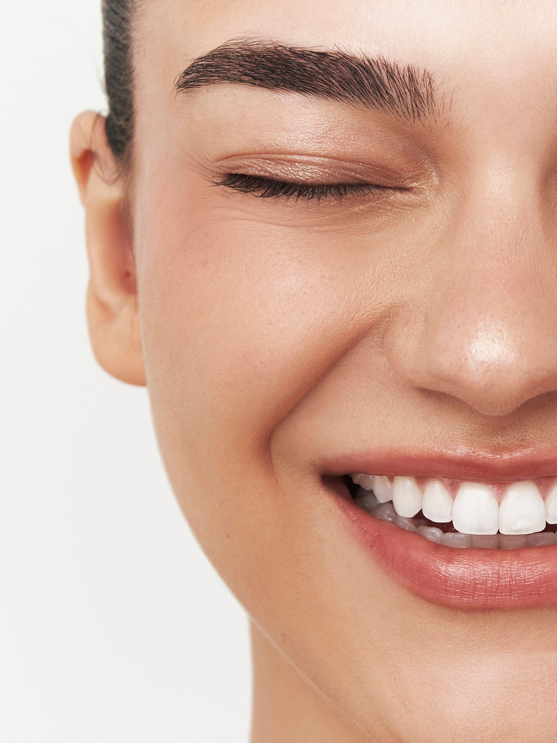 Lavar muito o rosto faz mal?